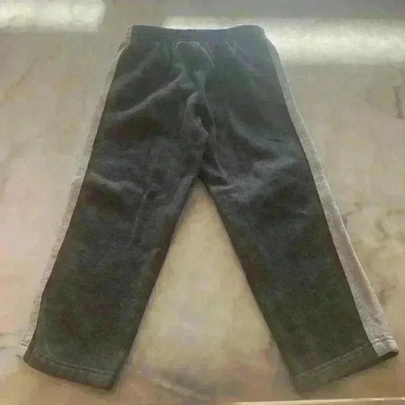 Nike Boy’s Sweatpants - Picture 4 of 8